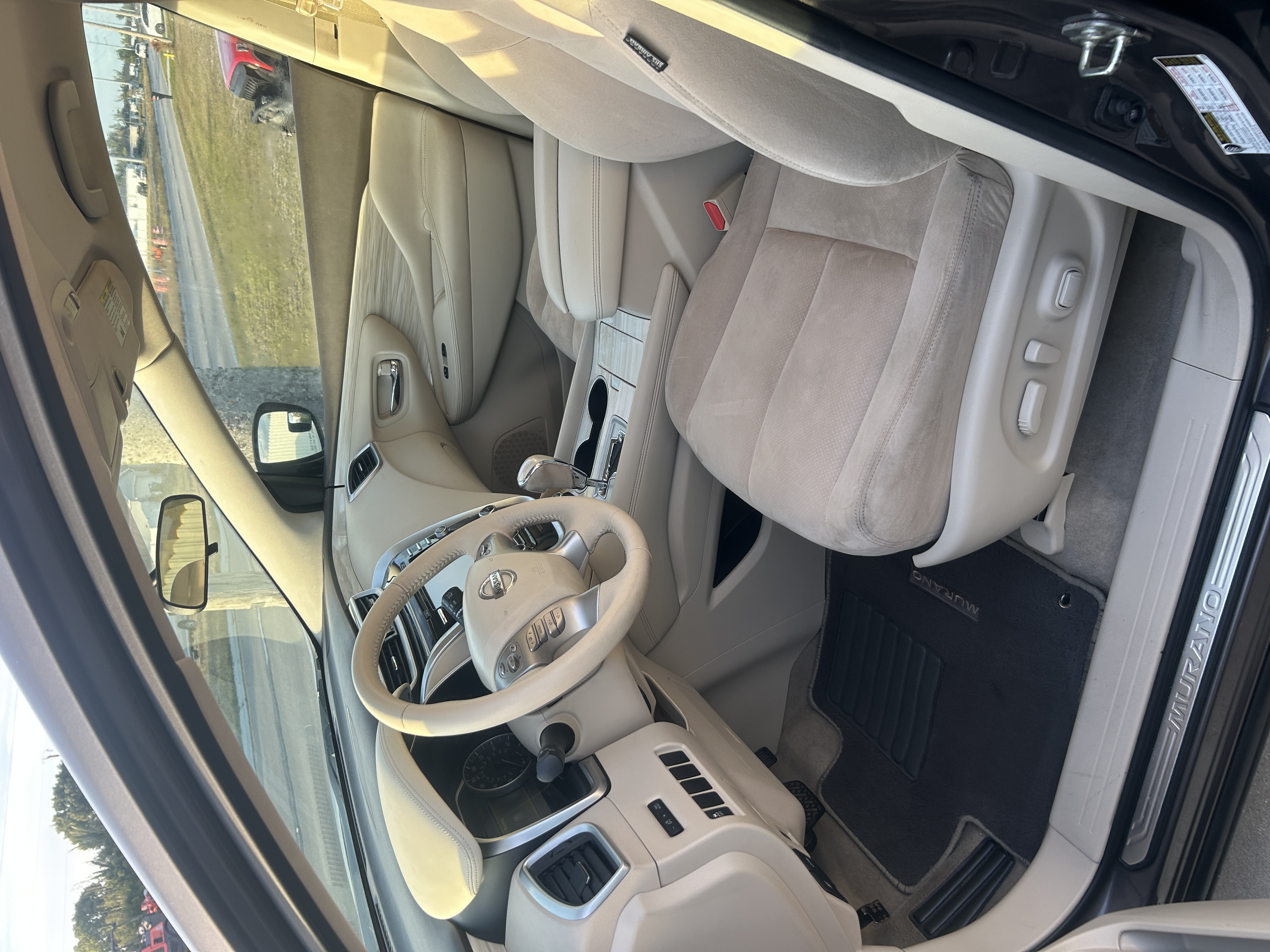 Nissan Murano interior after detail
